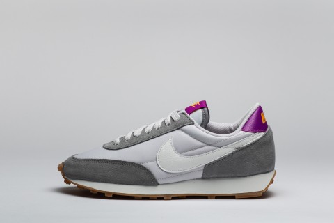 Adidasi femei originali Nike WMNS Daybreak