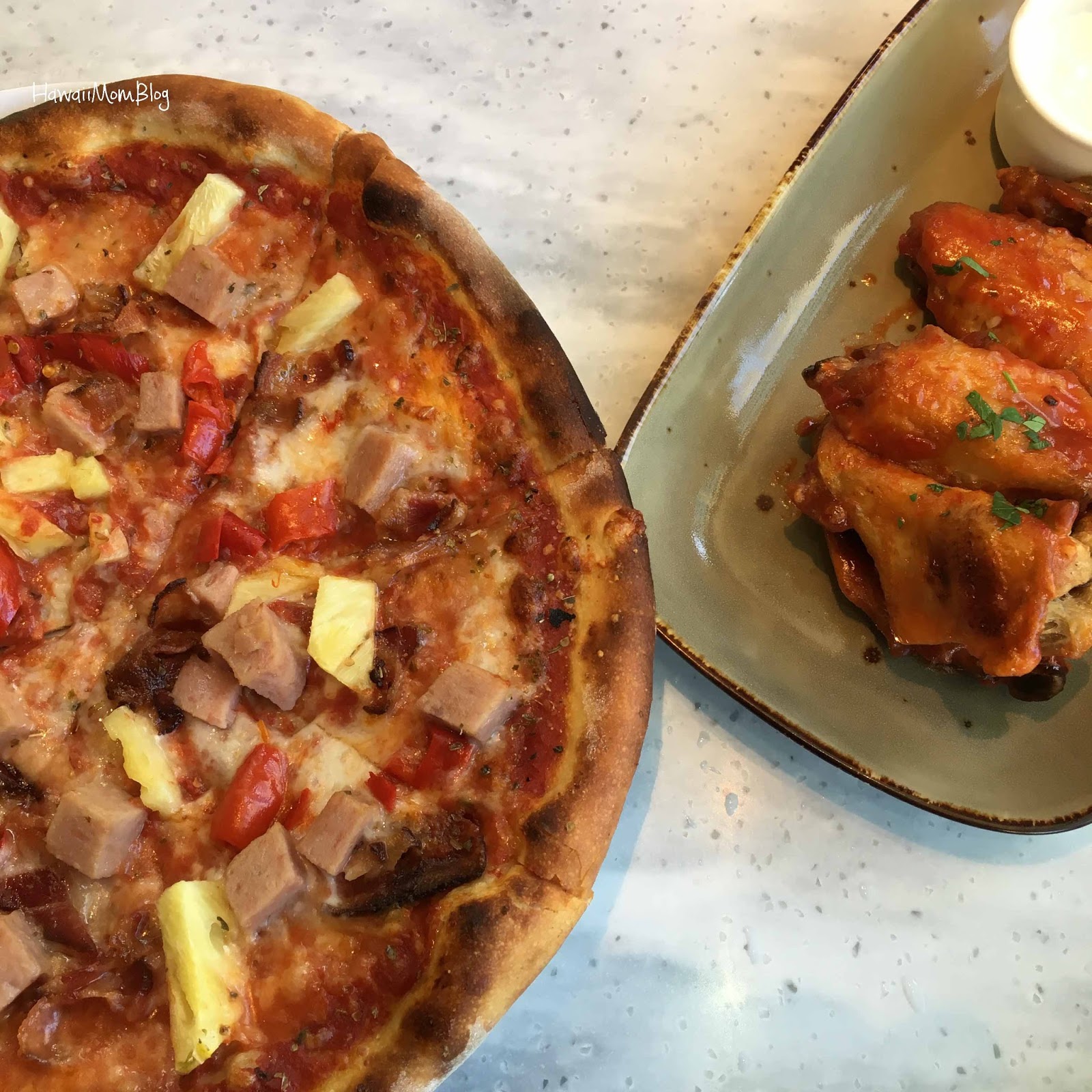 Hawaii Mom Blog FamilyFriendly Dining at Flour & Barley Brick Oven