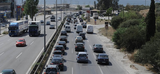 Με σύμμαχο τον καιρό κορυφώνεται η έξοδος των εκδρομέων 