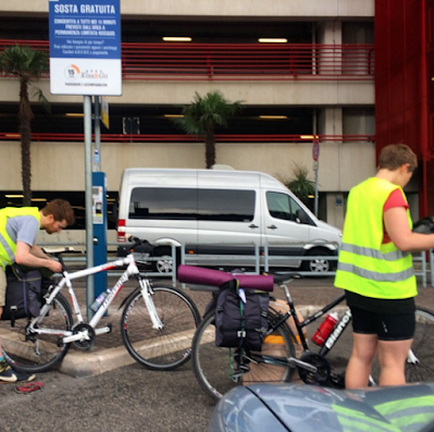 customers ready to enjoy cycling from Rome to Florence