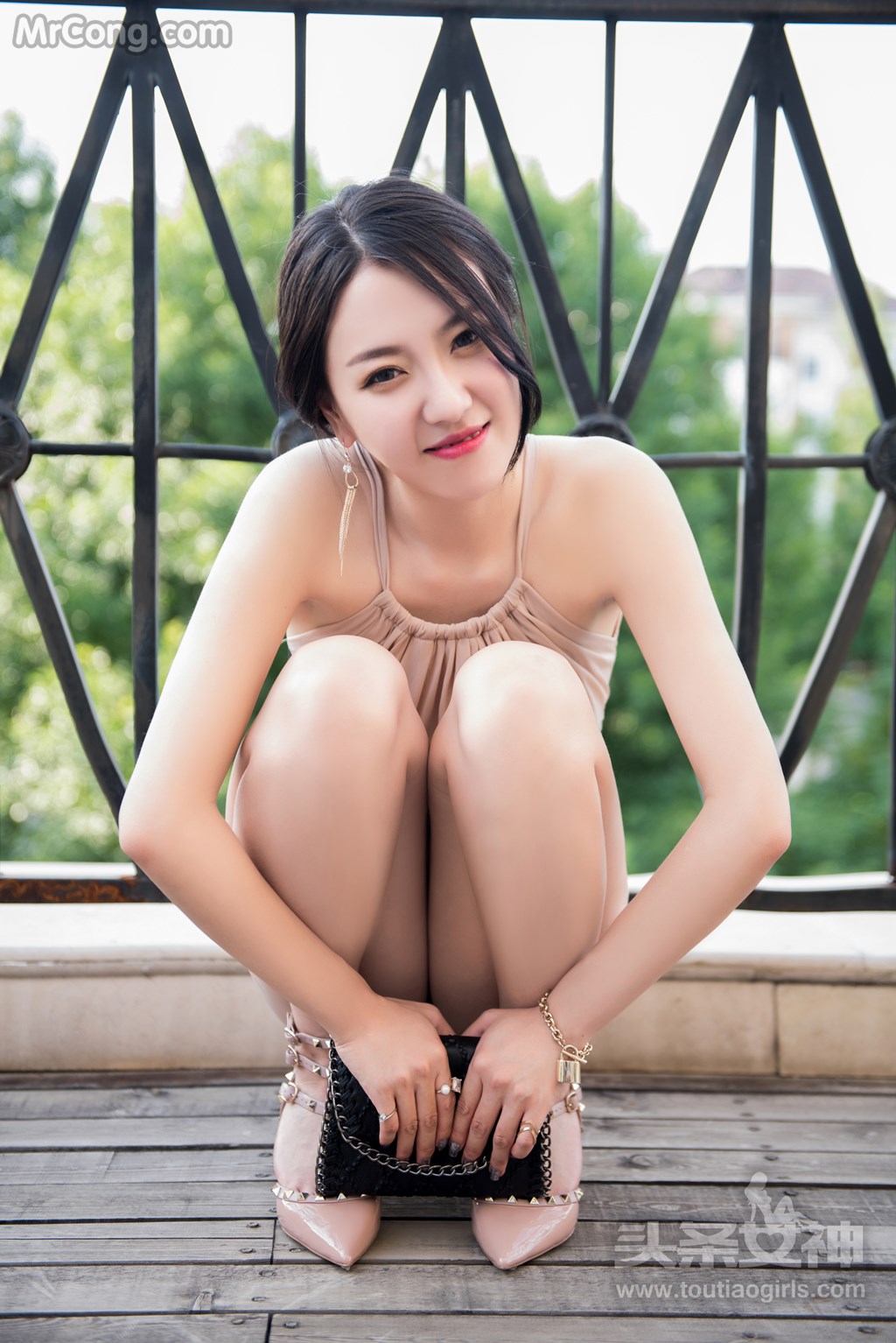 TouTiao 2017-07-03: Model Dan Dan (丹丹) (27 photos)