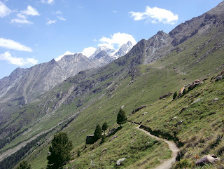 hiking in switzerland