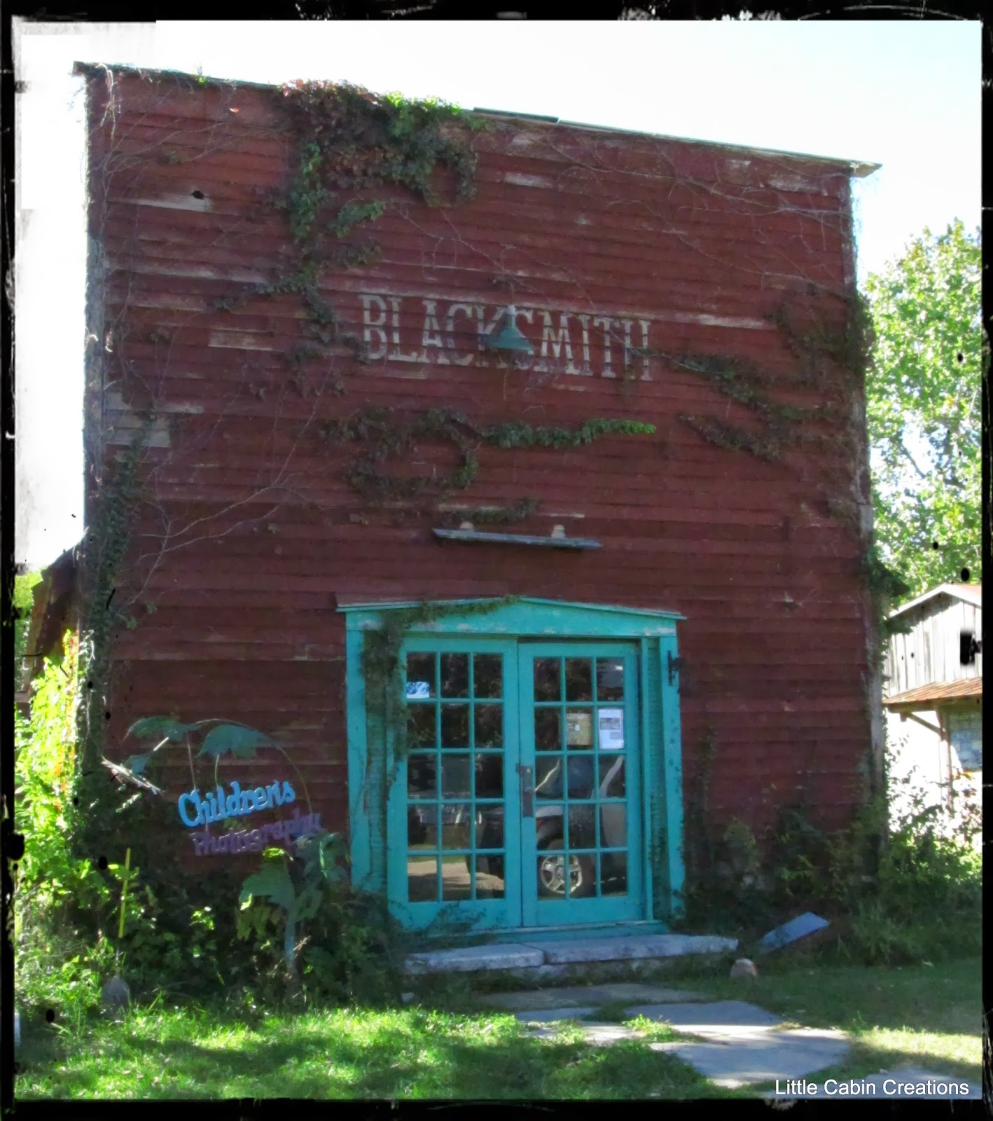 "MAKE DO DOLLS" A Visit To Red Oak IIHome of Missouri Artist Lowell