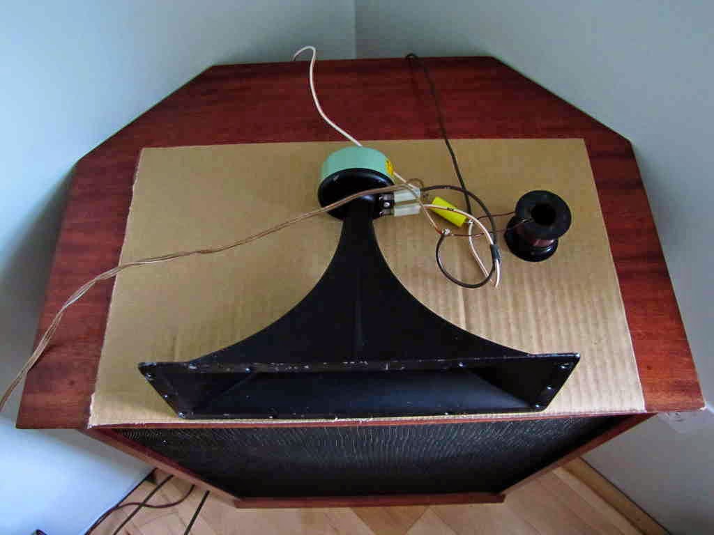 Jensen Tweeter with EV Corner Speaker and Series Crossover Jensen Tweeter with EV Corner Speaker and Series Crossover