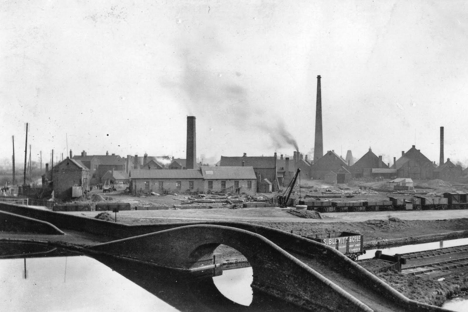 Captain Ahab's Watery Tales Churchbridge Locks Cannock