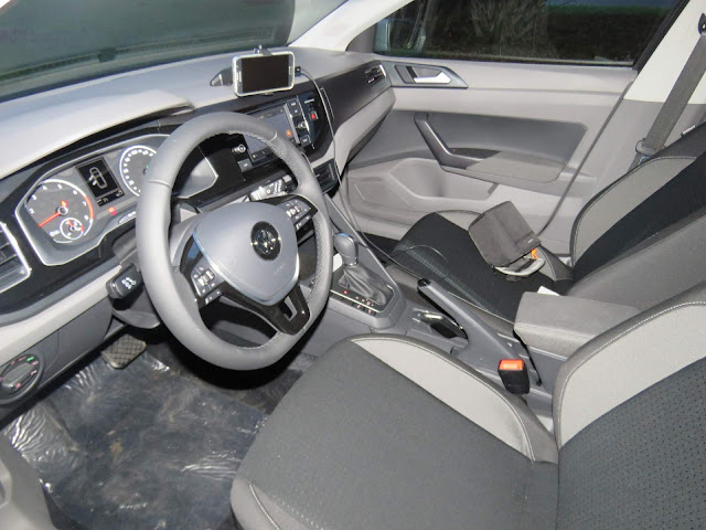 VW Polo 2018 Comfortine Automático - Interior
