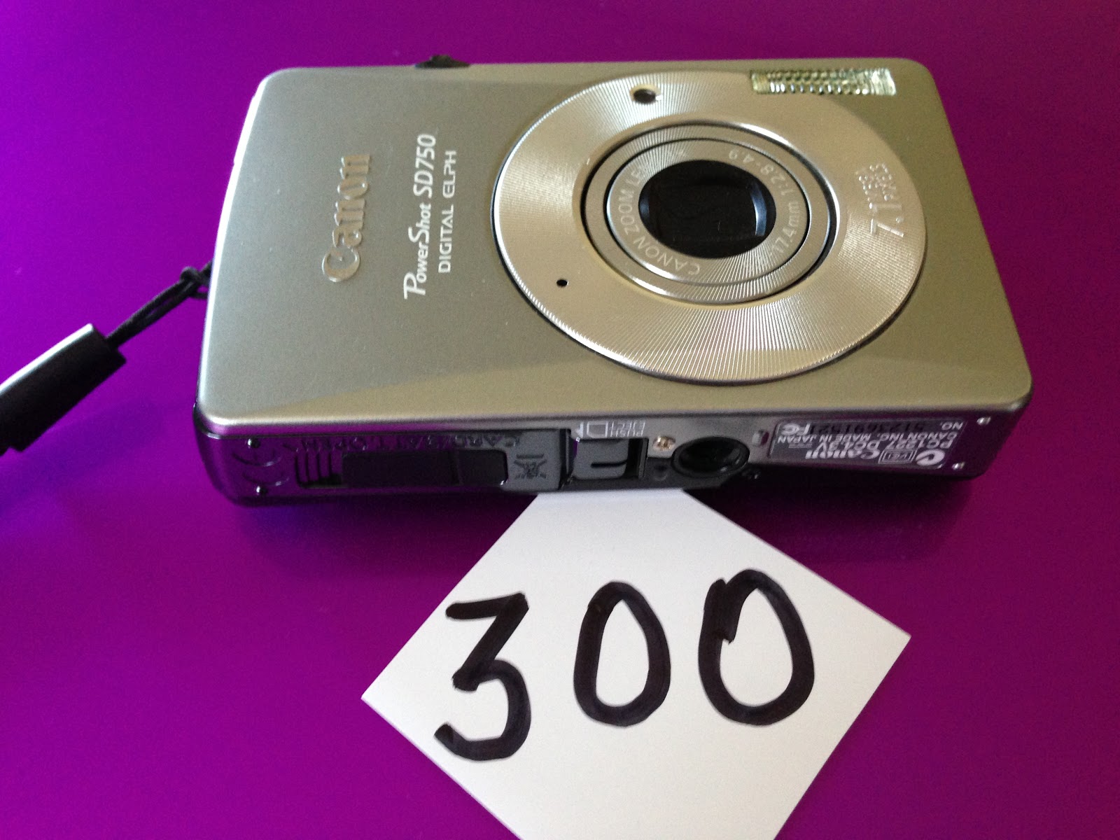 A Shoulder To Lean On: Canon PowerShot SD750