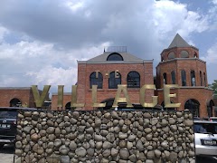 Menikmati Nuansa Pedesaan Eropa di The Village Purwokerto
