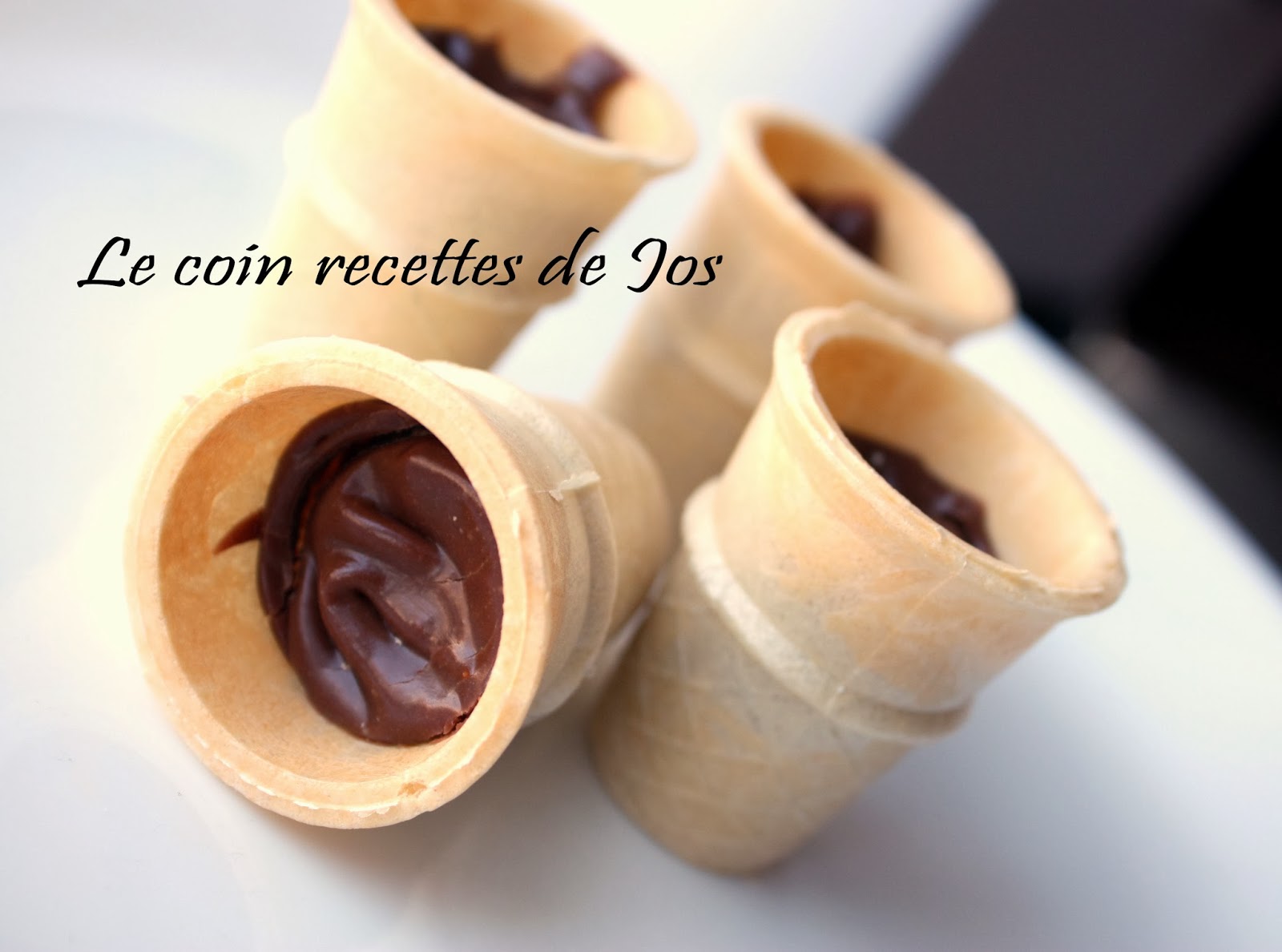 Le coin recettes de Jos PETITS AU CHOCOLAT Le coin recettes de Jos PETITS AU CHOCOLAT