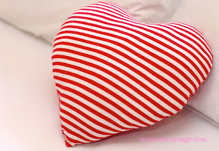 how to make a Valentine heart pillow with recycled fabric