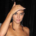 Kendall Jenner en dévoile un peu trop avec une tenue ultra transparente à la Fashion Week