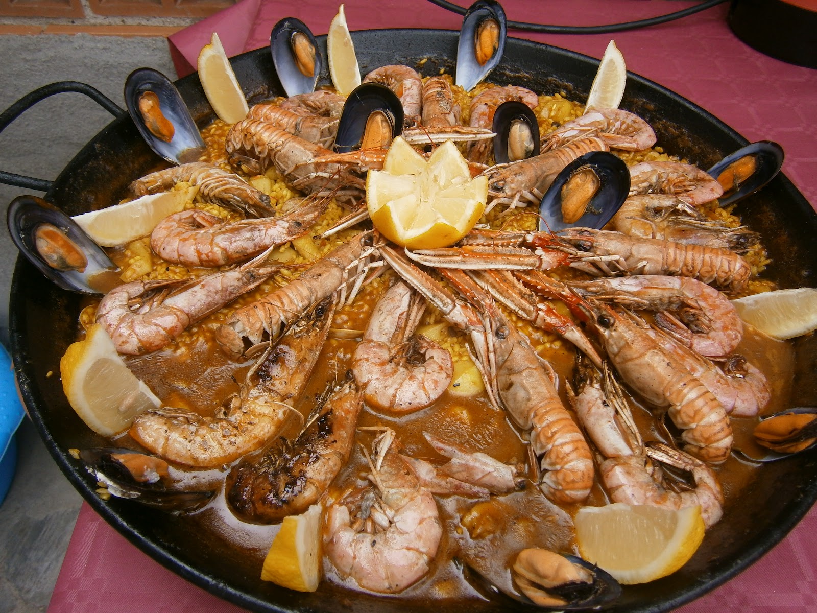 COCINA CON MAGNOLIA PAELLA DE MARISCO