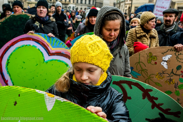 cala puszcza pod ochrona, krakow, puszcza bialowieska, protest