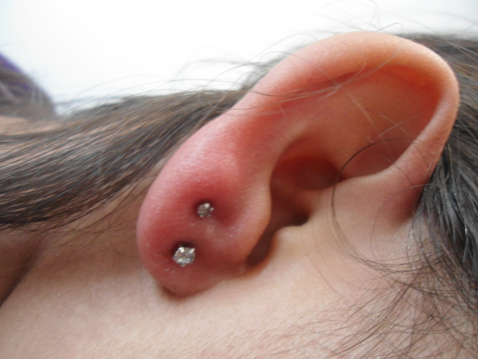 Furinho de Orelha: Junho 2012