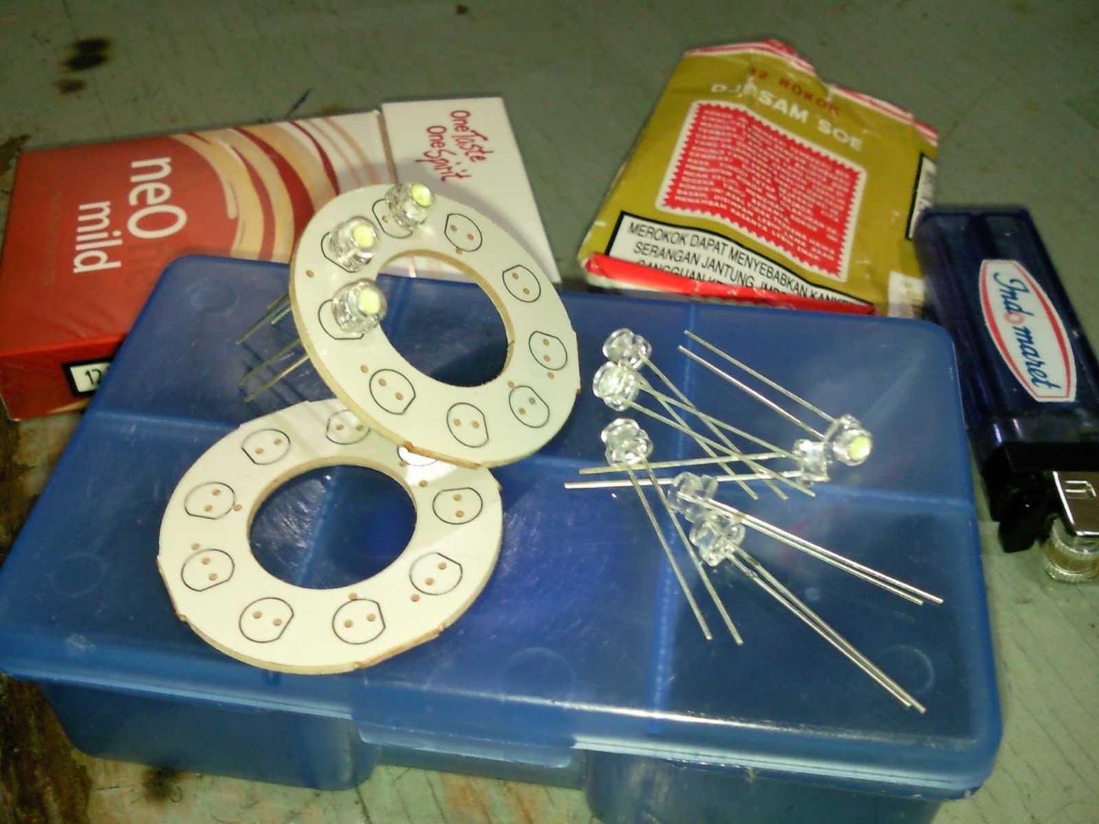 Membuat Lampu LED Untuk Macro Fotografi ~ COFERONE INDONESIA