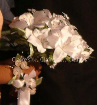 Bridal flowers for a White Gold Themed Wedding the giveaways and a 