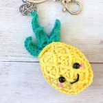 https://translate.googleusercontent.com/translate_c?depth=1&hl=es&prev=search&rurl=translate.google.es&sl=en&sp=nmt4&u=https://spinayarncrochet.com/pineapple-keychain-free-crochet-pattern/&usg=ALkJrhjMOG1ohJQohpHjNQlfm2QfLv8wJw