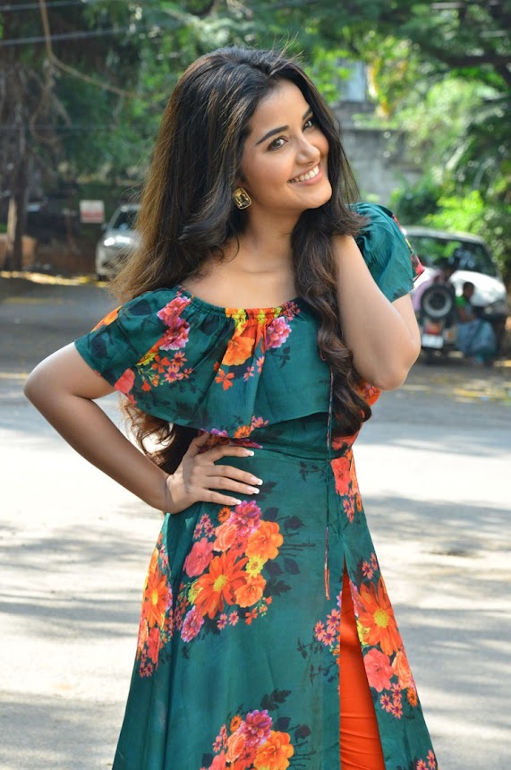 Anupama Parameswaran at Hello Guru Prema Kosame Promotions