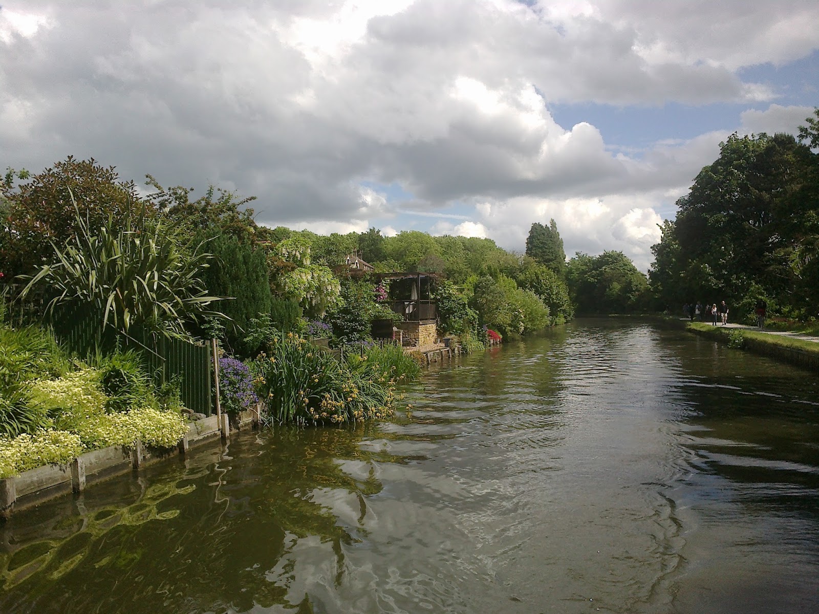 Narrowboat Ellis Wakefield to Skipton...Apperley Bridge Silsden (Bingley 5 rise staircase)