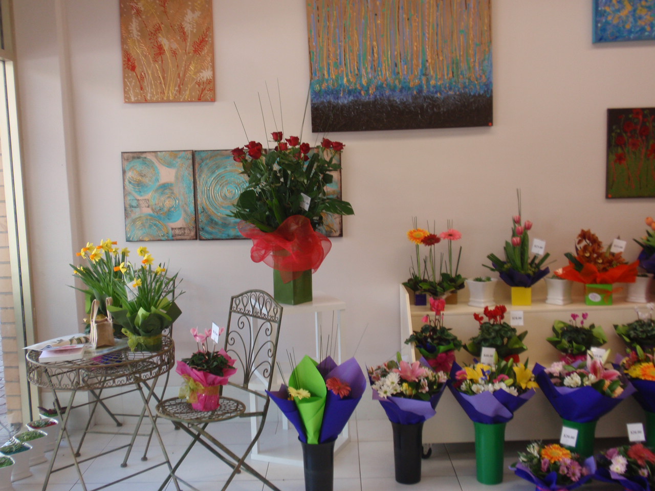 Bloomin' Mad Flowers Bloomin' Mad Flowers Florist Studio.....