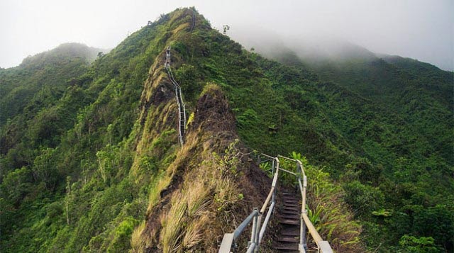 Resultado de imagen de escaleras haiku oahu hawaii