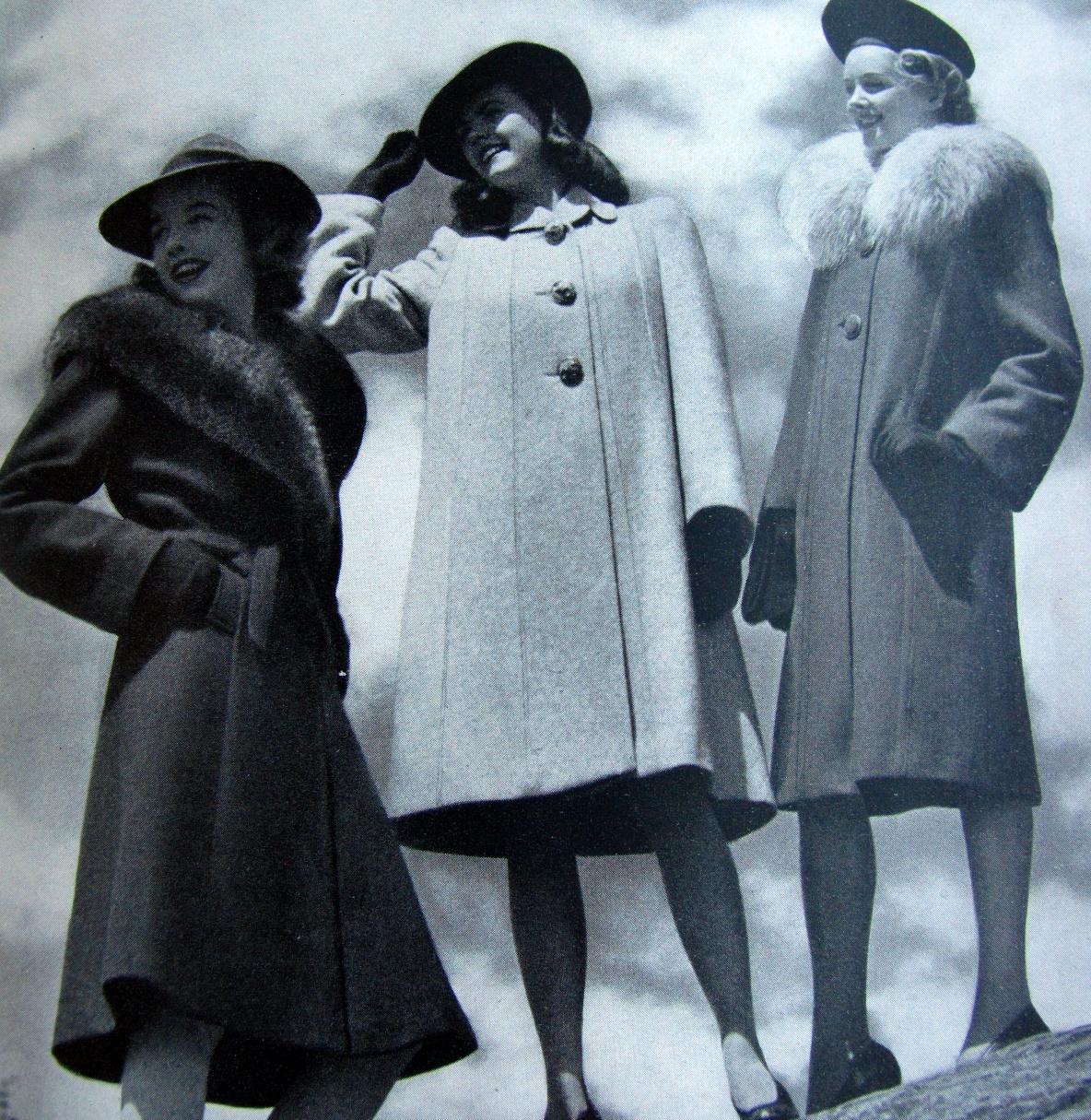пальто в винтажном стиле. Vintage coats. плащ макинтош 1940-. Dior wool coat 1952. пальто 1930-1950х годов.