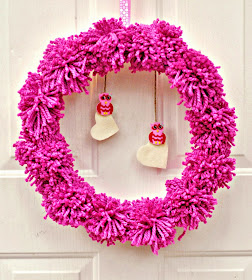 Life With 4 Boys: DIY Pom Pom Valentine's Day Wreath