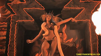 sexy Salma Hayek nude table dancing 