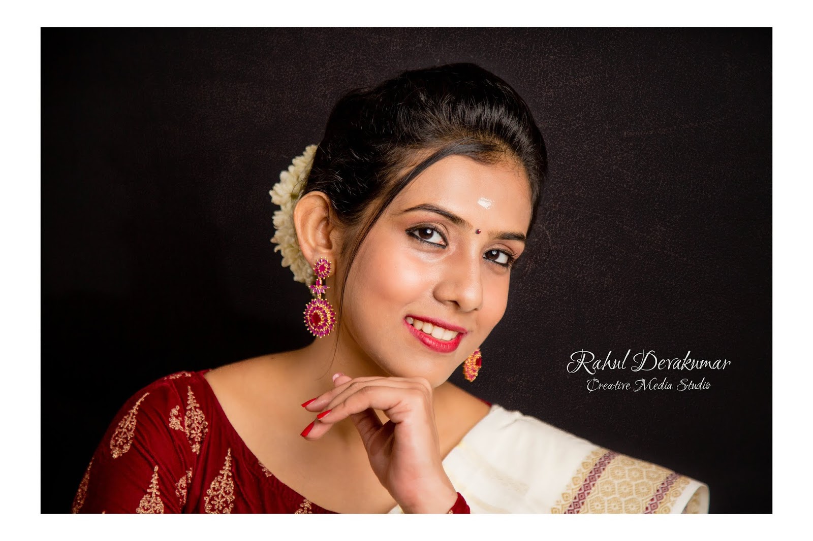 10 mullapoovu hair style | Traditional hairstyle, Wedding party makeup,  Indian wedding hairstyles