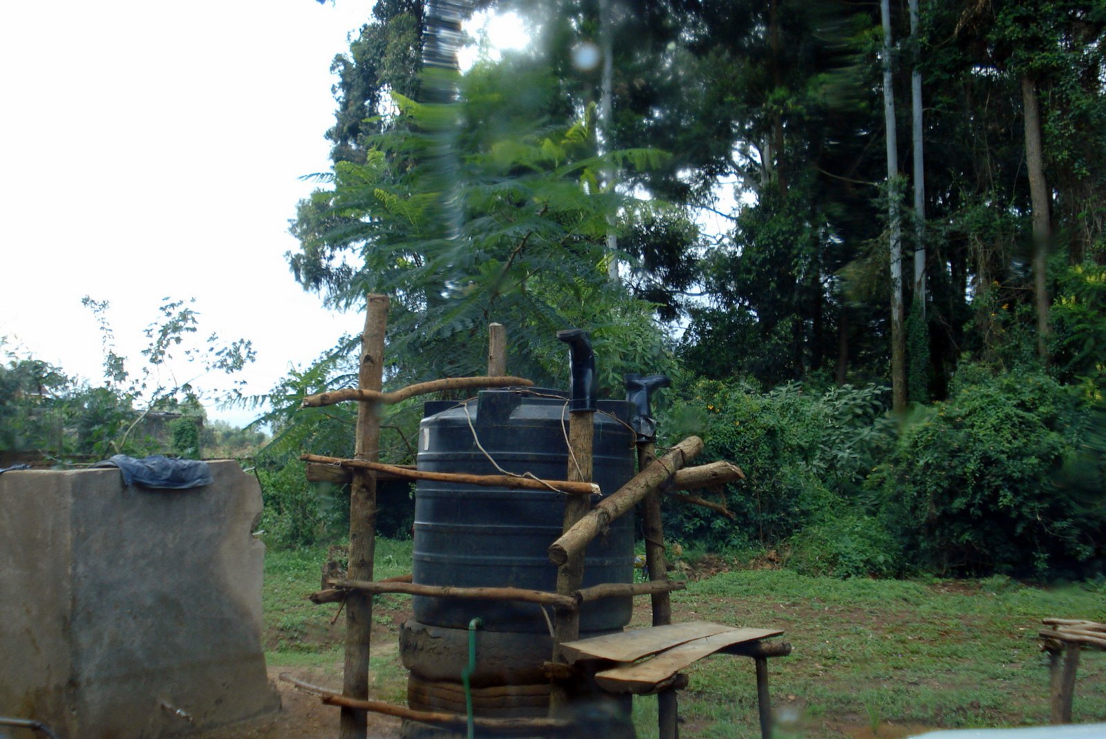 Jon and Marianne Hunter in Kenya Kenyan Car Wash