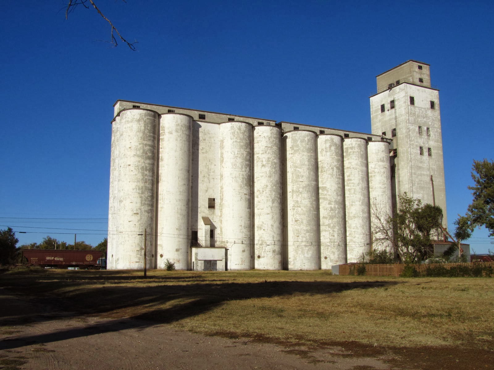autoliterate Downtown Hutchinson, Kansas