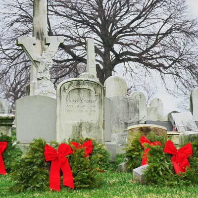 The Cemetery Traveler By Ed Snyder Grave Decorations Christmas In The Cemetery