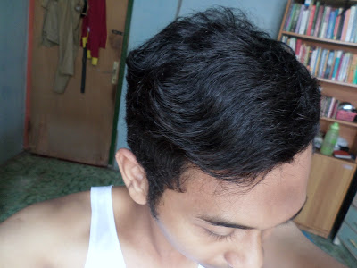  Ketombe adalah salah satu masalah rambut yang sering melanda pria dan wanita di dalam dun Cara Mudah Menghilangkan Ketombe Secara Permanen 