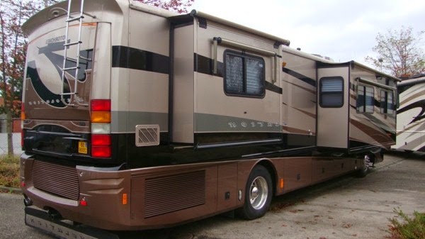 50 fantastic luxury motor-homes on wheels!