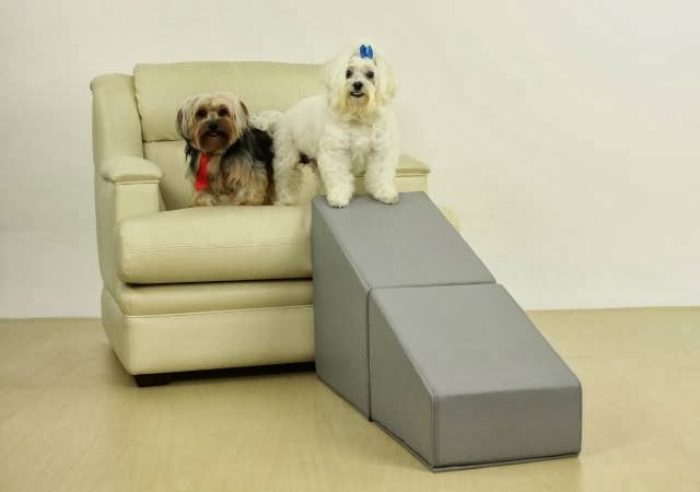 Escadas e rampas para cães subir em cama ou sofas: Cavalo e a