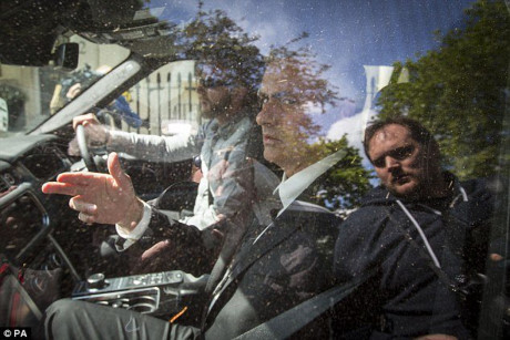 Chum hinh anh HLV Jose Mourinho toi M.U ky hop dong - Anh 7