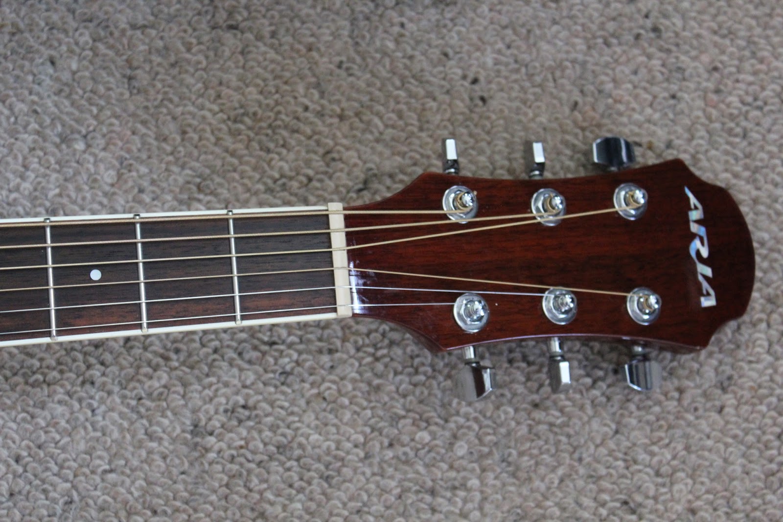 Edwin's Guitar Journey Aria AW20 FM Acoustic Guitar Demo / Review