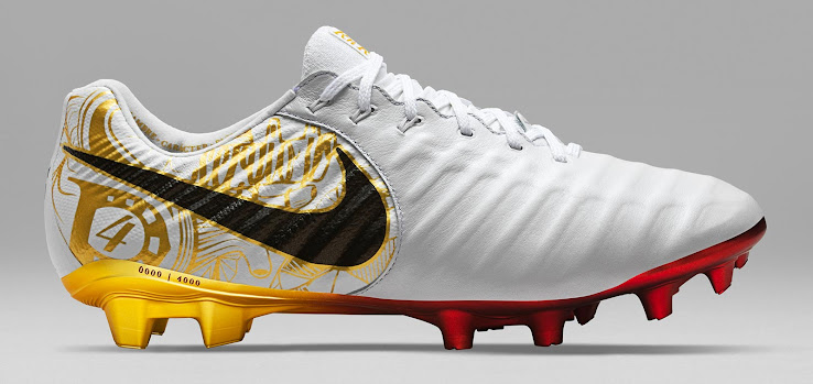 mantequilla Autónomo hombro Nike Tiempo Legend Sergio Ramos 'Corazón y Sangre' Limited-Edition Boots  Revealed - Footy Headlines