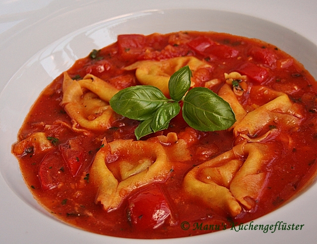 Manus Küchengeflüster: Tortellinisuppe mit Gemüse