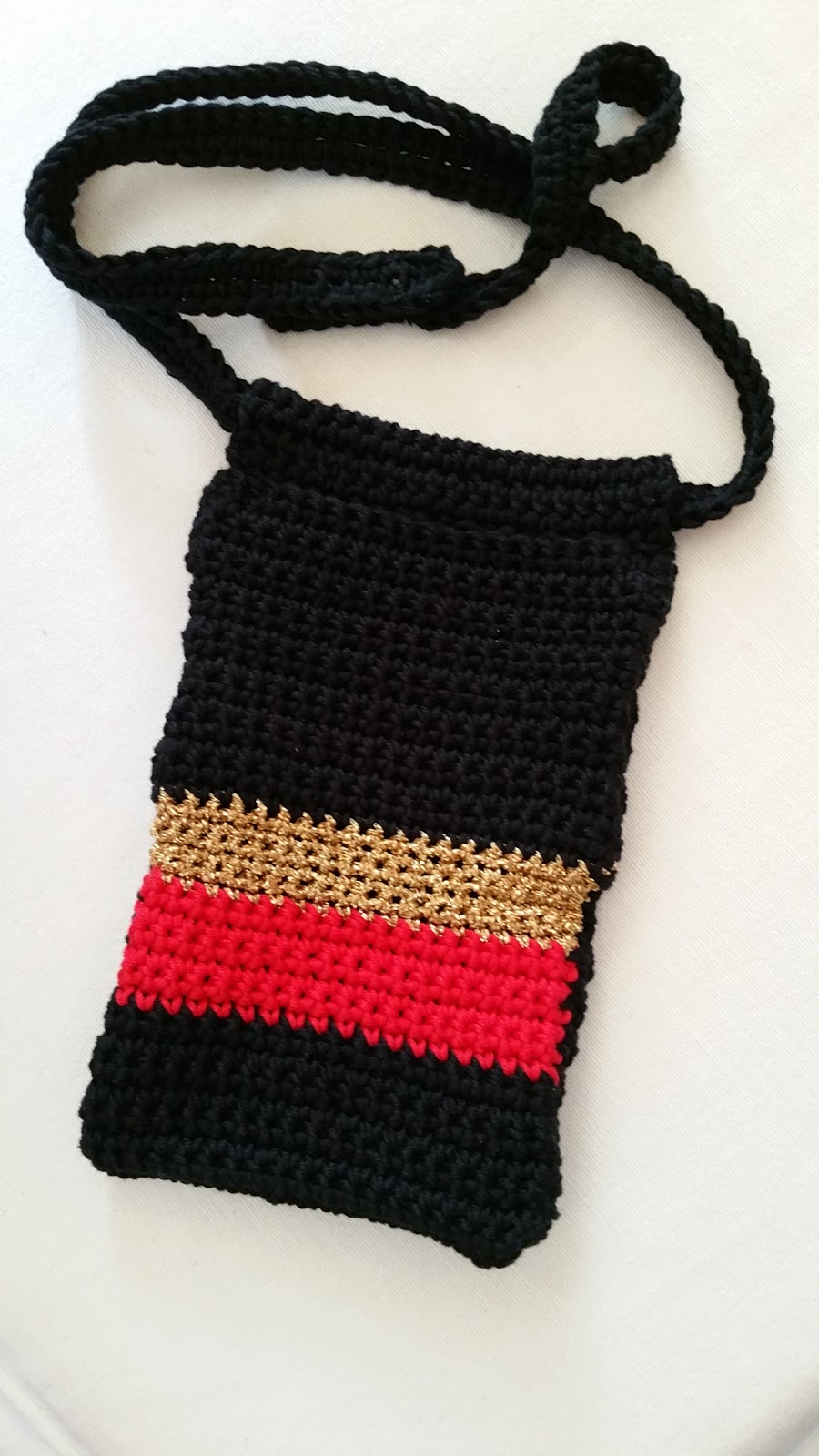 Zwei Artikel in schwarz-rot-gold