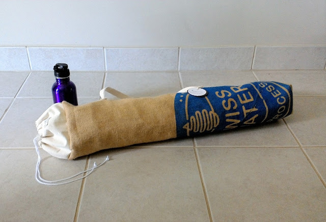 Swiss Water burlap yoga mat bag by linaandvi plymouth mi - www.linaandvi.etsy.com Swiss Water burlap yoga mat bag by linaandvi plymouth mi - www.linaandvi.etsy.com