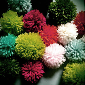 pompoms, holiday projects, cheap and easy craft projects, cool kids projects