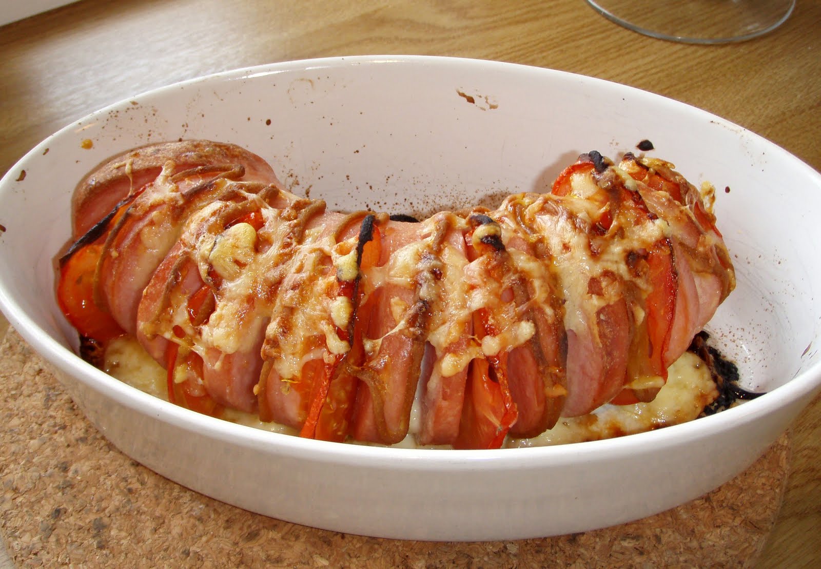 En sida om god mat i allmänhet Ugnsbakad falukorv med rotselleripurè