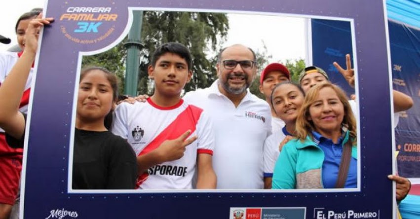 MINEDU: Ministro Alfaro da la partida a carrera 3K para desterrar la violencia contra la mujer - www.minedu.gob.pe MINEDU: Ministro Alfaro da la partida a carrera 3K para desterrar la violencia contra la mujer - www.minedu.gob.pe