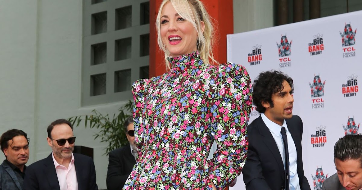 Red Carpet Dresses: Kaley Cuoco - "The Big Bang Theory" Cast Handprint