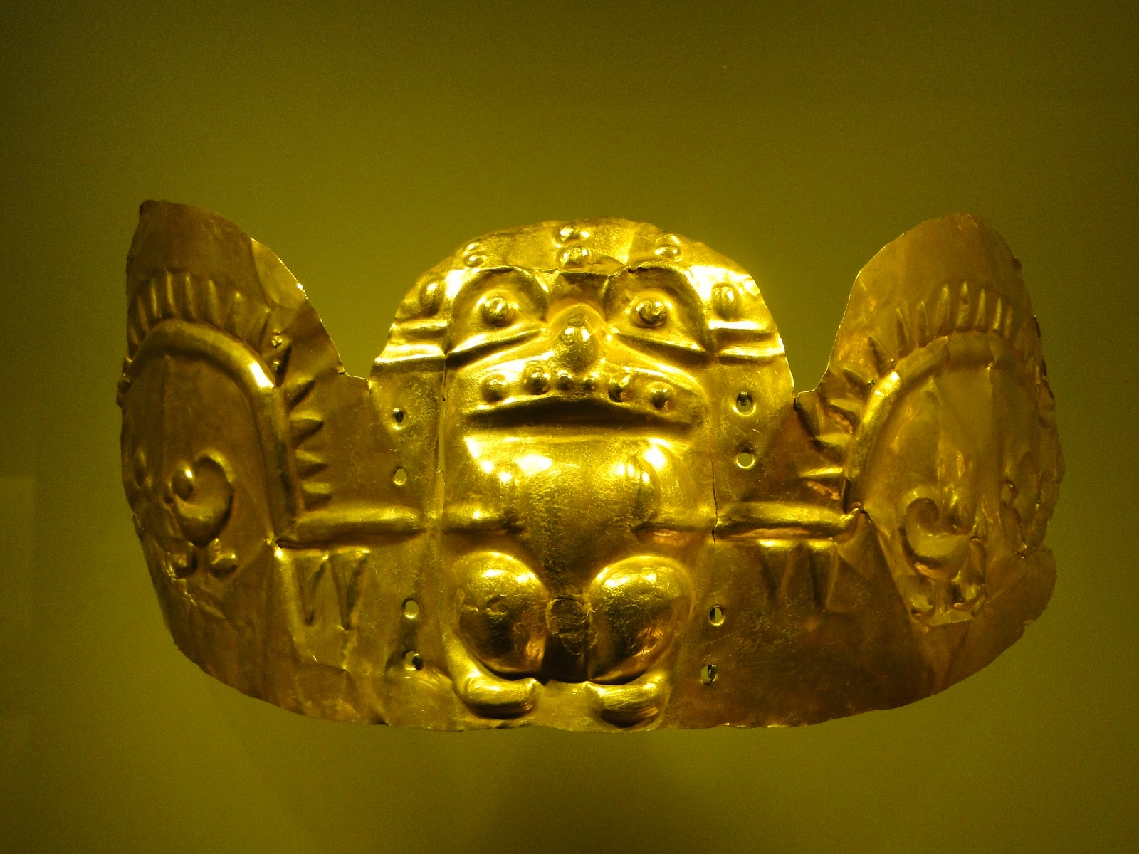 единственный в мире музей золота. музей золота коста рика. экспонаты музея золота в колумбии. музей золота в боготе экспонаты. музей золота мусео-дель-оро.