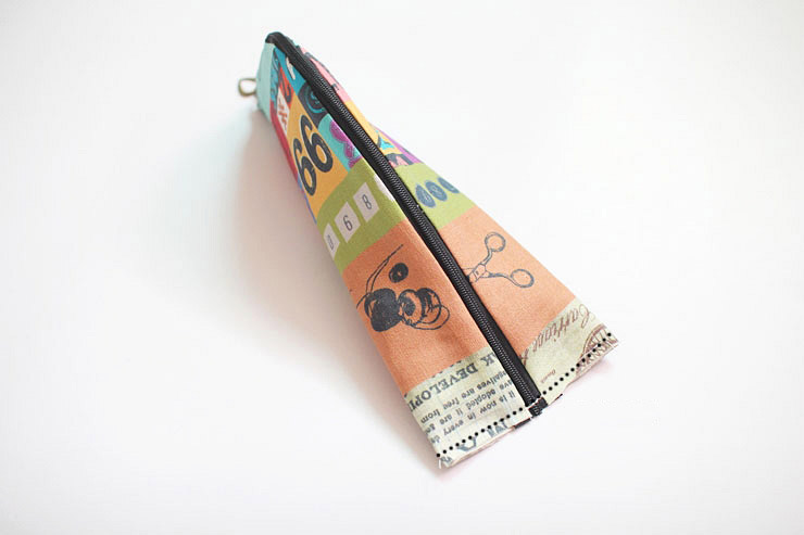 How to sew a pencil case or make up bag with a zip DIY tutorial.