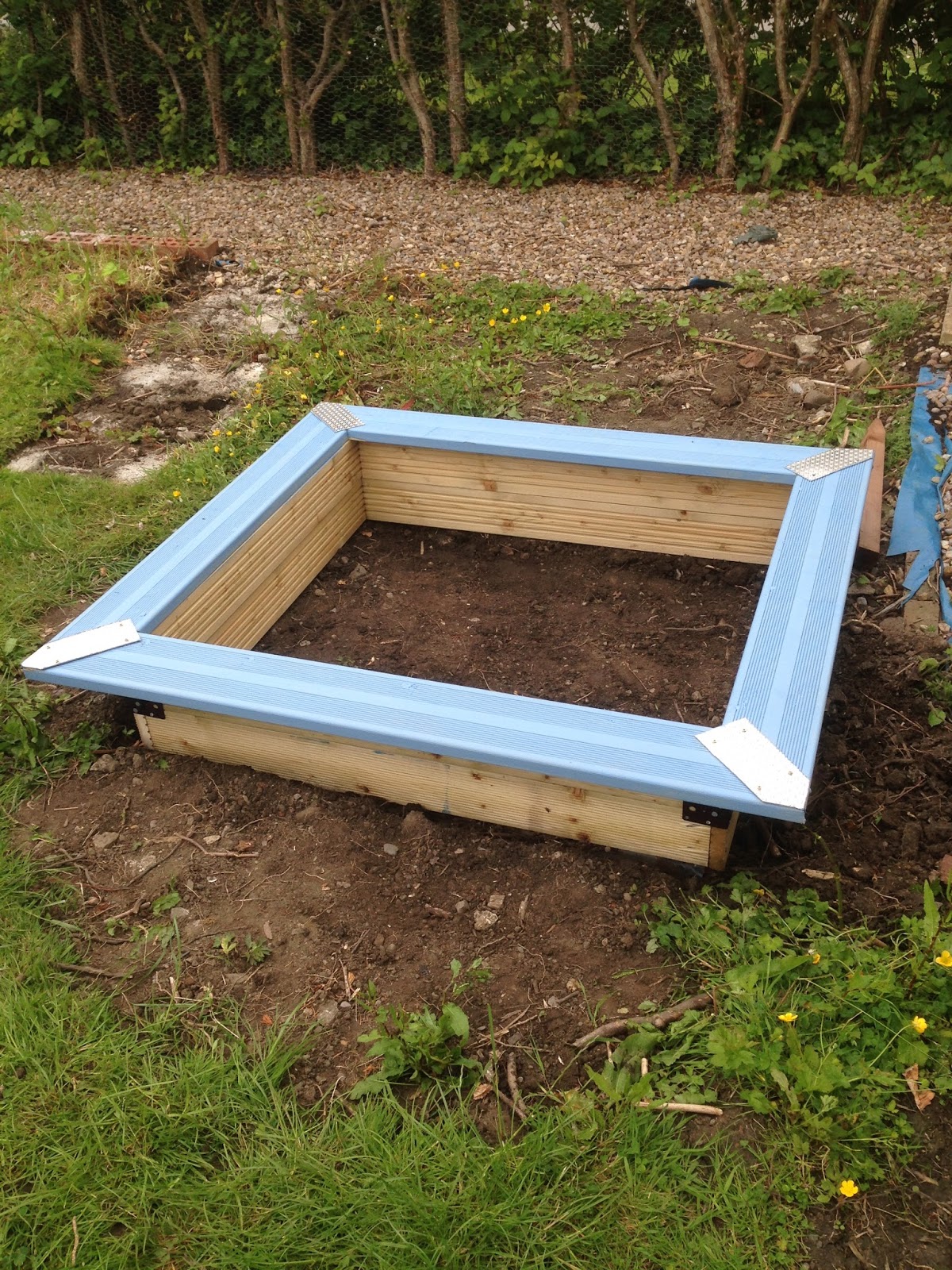 How to Build a Children's Sandpit B&Q DIY Challenge The Yorkshire