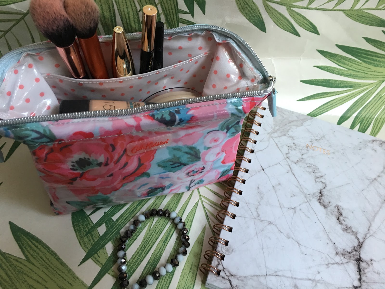 NEW CATH KIDSTON MAKEUP BAG JUELOOK