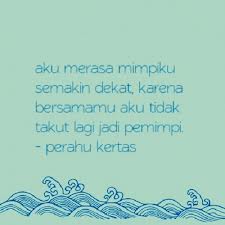 Catatan Venus : Foto Perahu Kertas